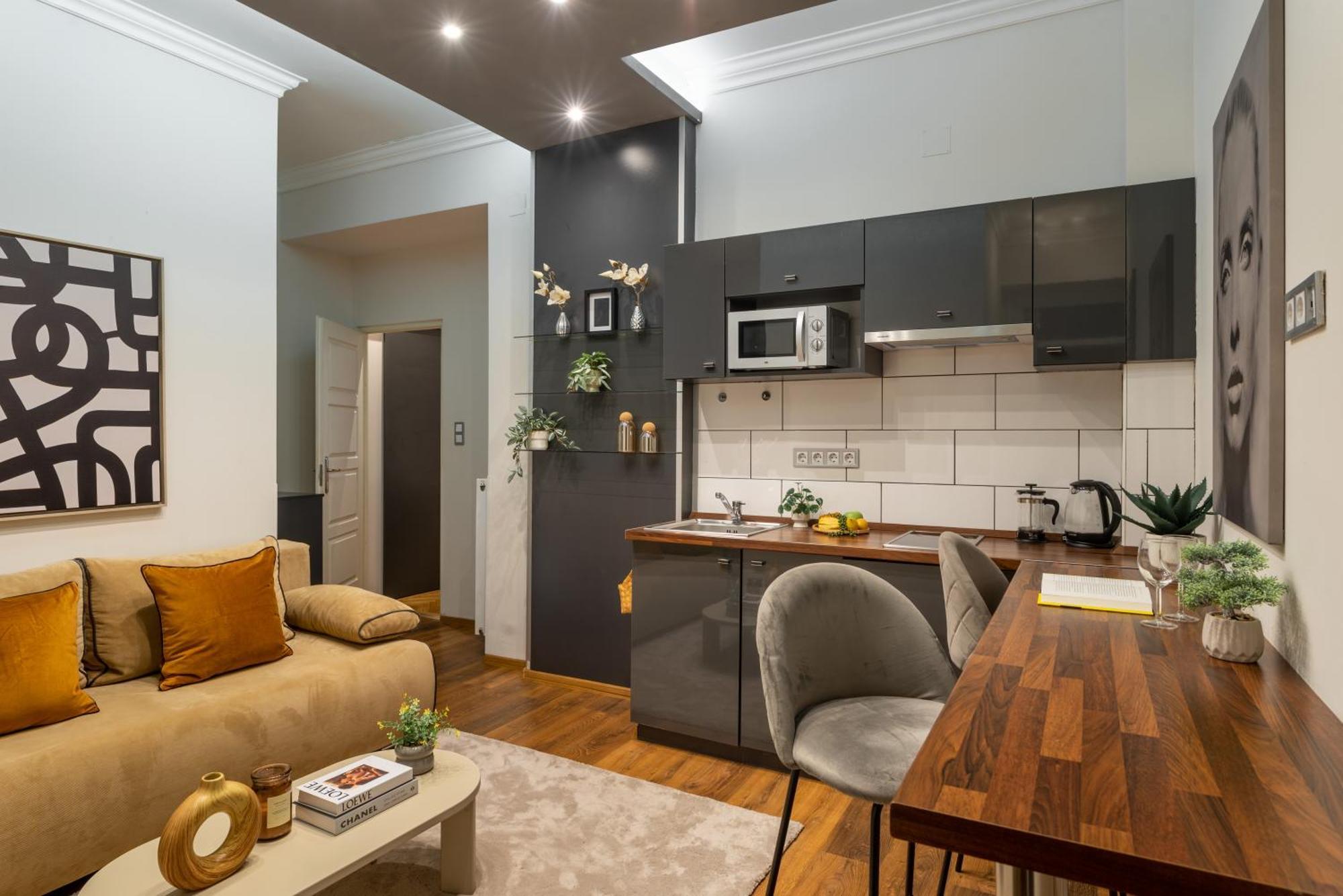 Chic Central 1Br Retreat Near New York Cafe With View Budapesta Exterior foto